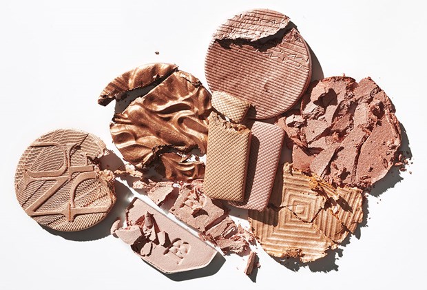 The Best Illuminating Bronzer Compacts To Try