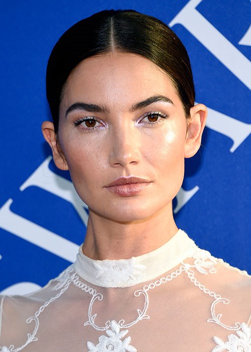How to copy Lily Aldridge's dramatic winged eyeliner
