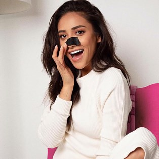 Charcoal Face Masks And Peel Off Masks - Shay Mitchell 