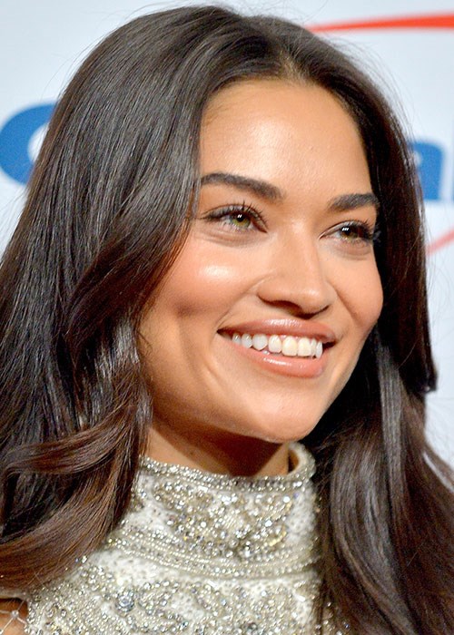 Best-Selling Serums In Australia - Shanina Shaik