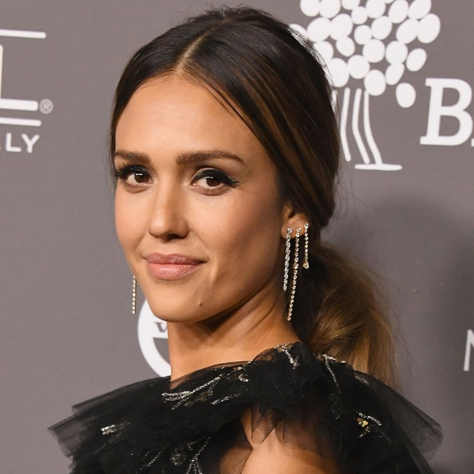 Best Classic Red Carpet Hairstyles - Jessica Alba