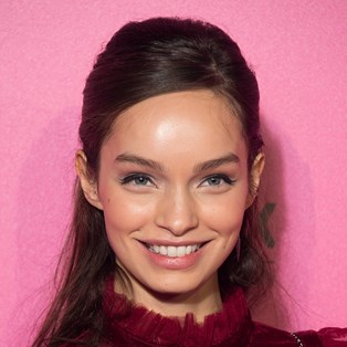 5 Makeup Rules For Concealing Around The Eyes 