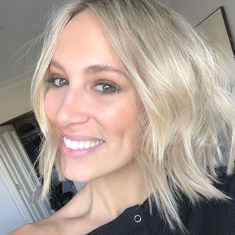 /media/34008/phoebe-burgess-travel-beauty-tips-s.jpg